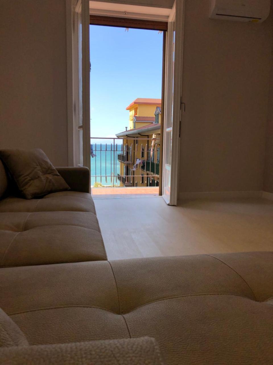 Seaview Apartment