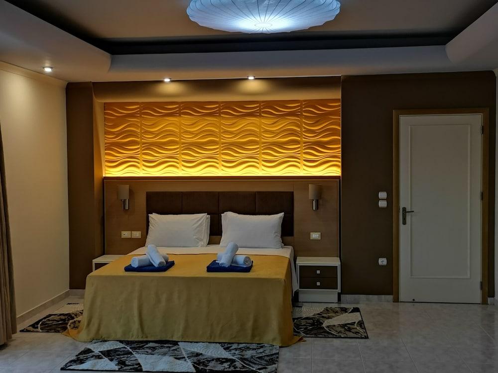 Louis Luxury Villa