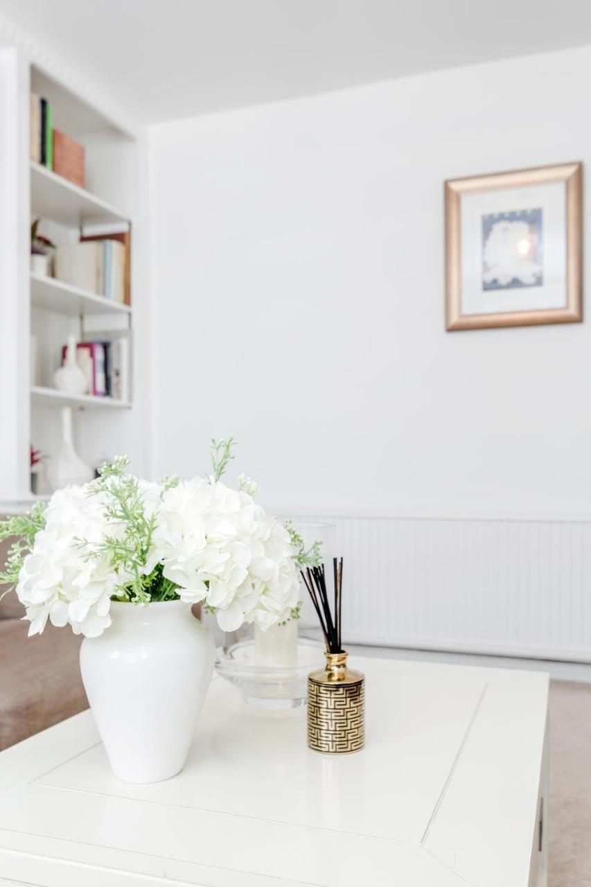 Large 2bed1.5bath with Garden in Ovalvauxhall 2