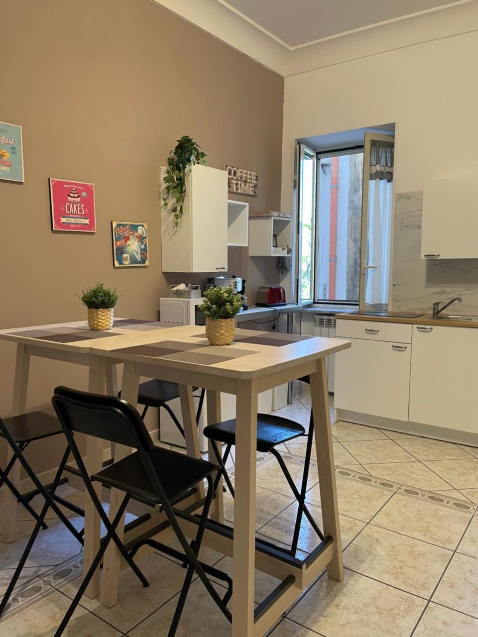 Bottiglieri's Home