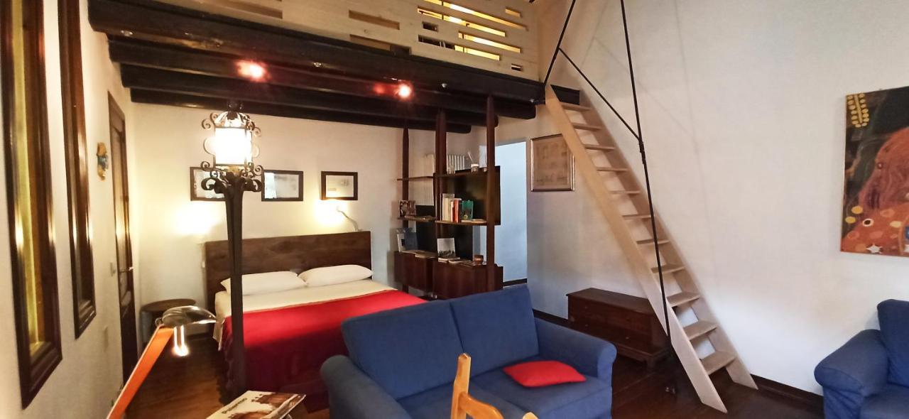 Palermo Holiday Studio 2