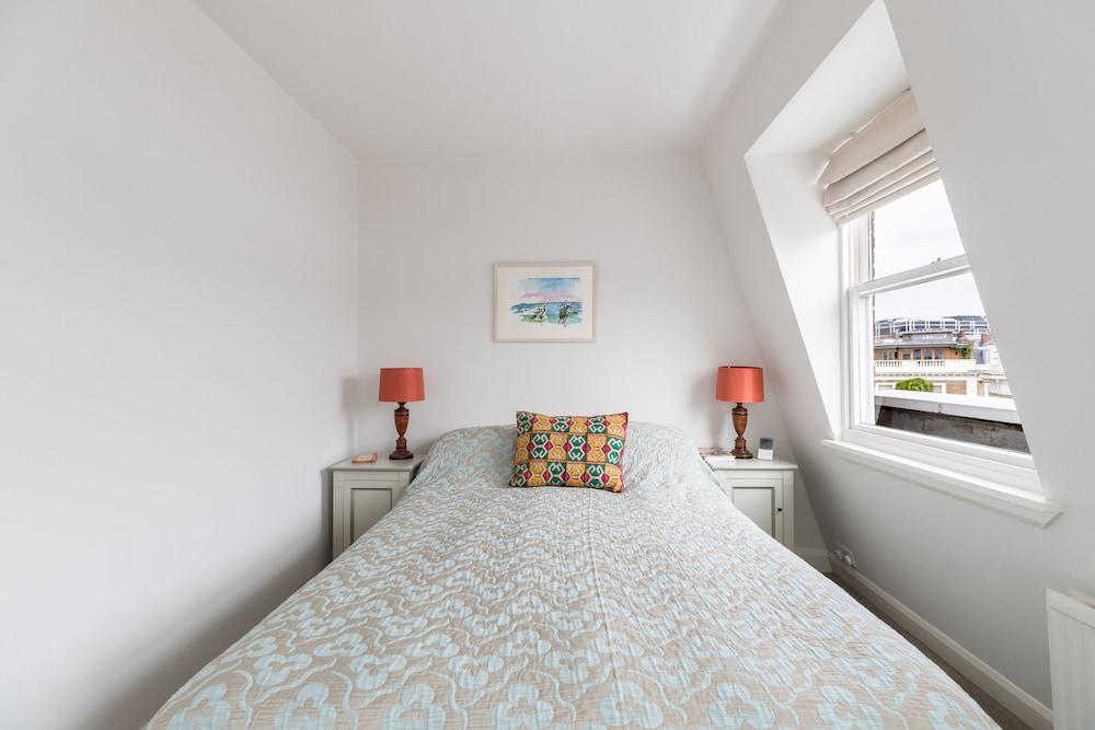 Joivy Pimlico Flat with Terrace for 3 2