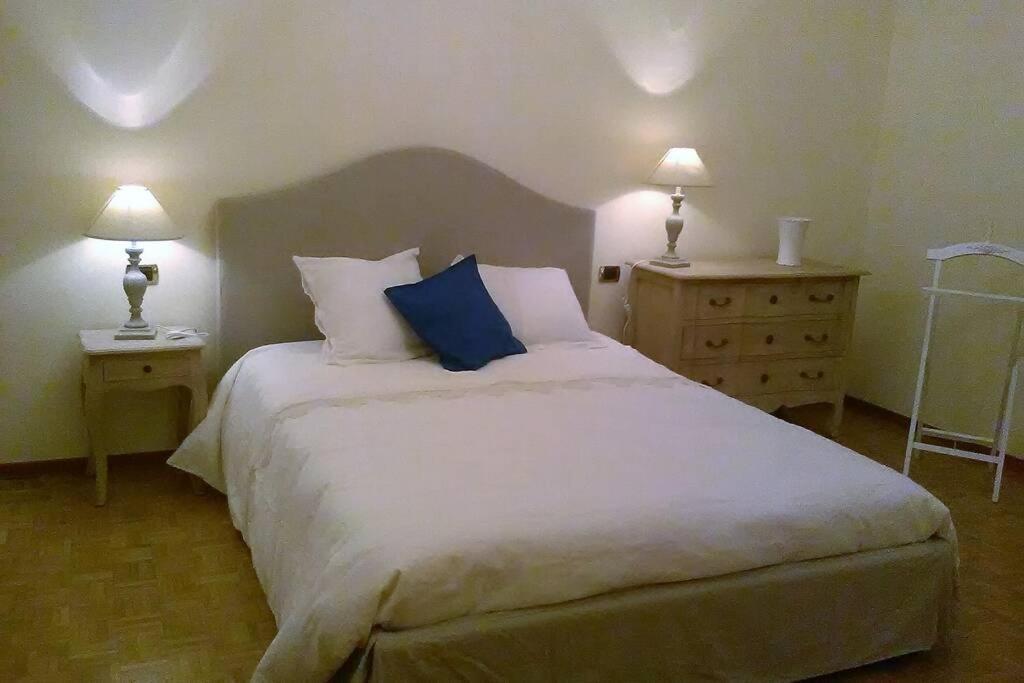 Charming Family Lodge with Private Garage