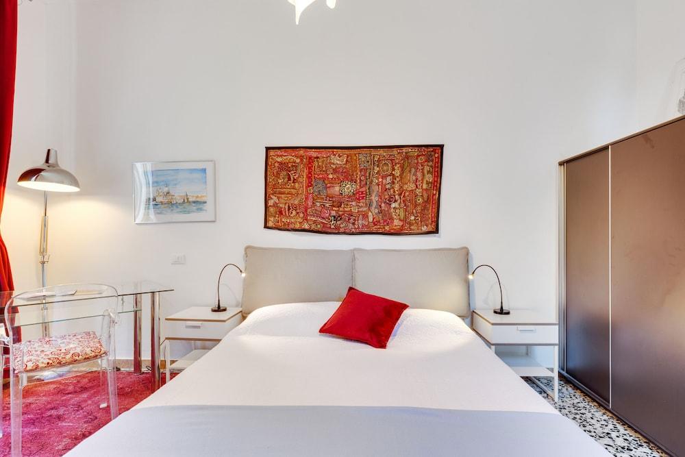Cozy Apartment with Garden in Dorsoduro 2