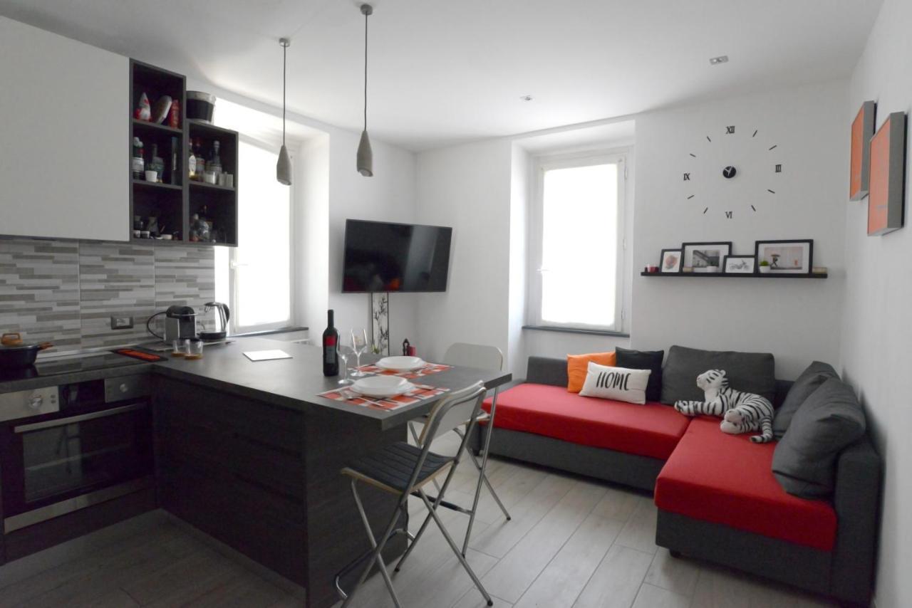 Lacasetta _ Como Lakeview Terrace Renovated Apartment 2