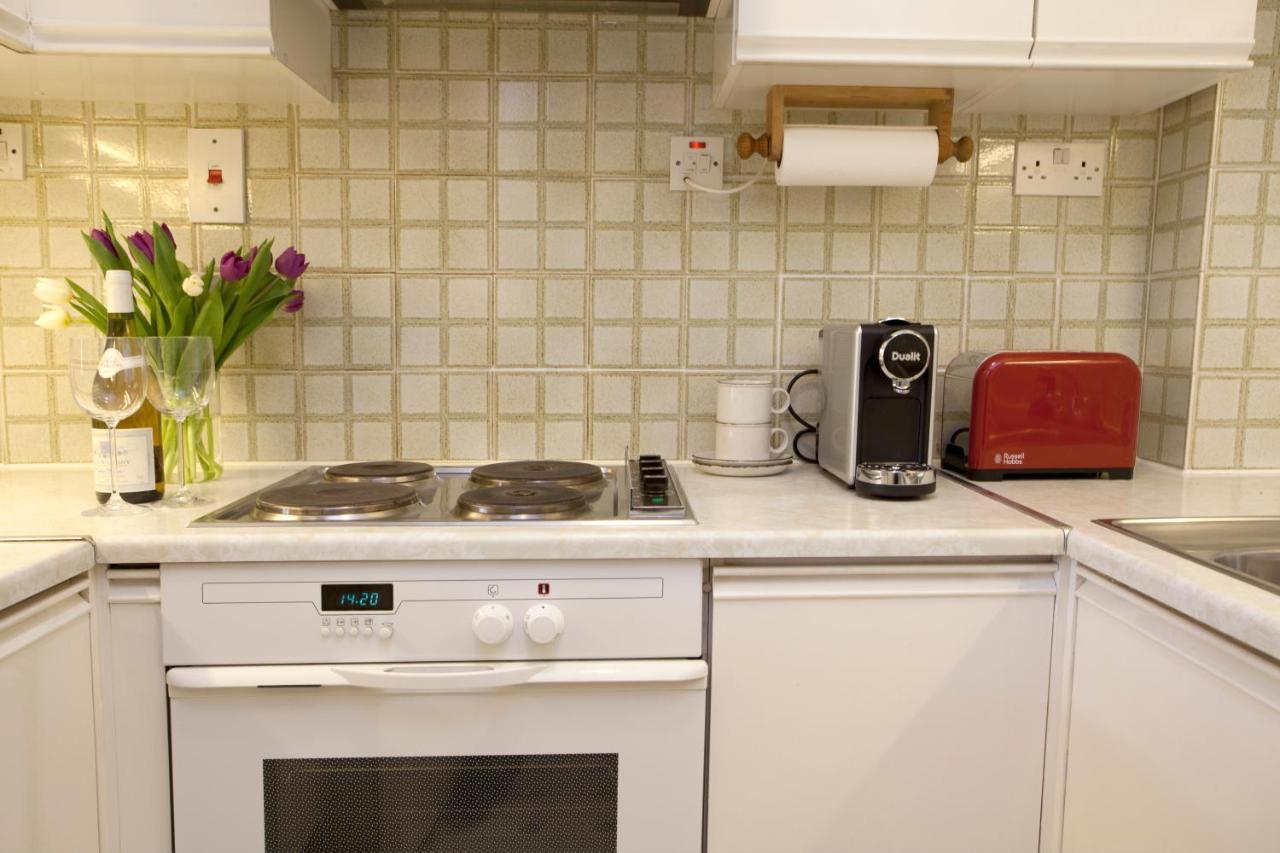 Tower Bridge Apartment 2