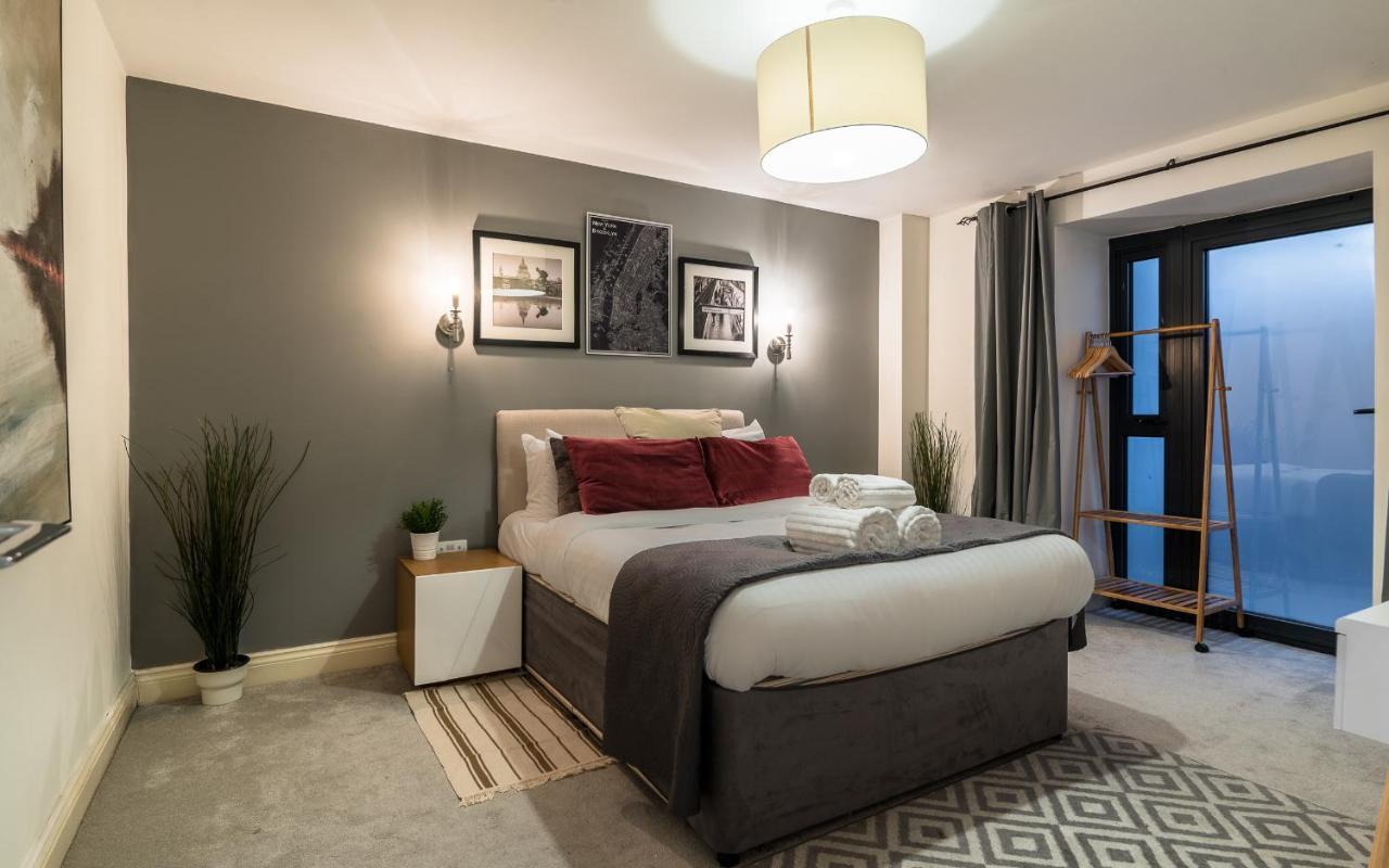 Stunning 3 Bedroom Duplex by Kings Cross & Camden 2