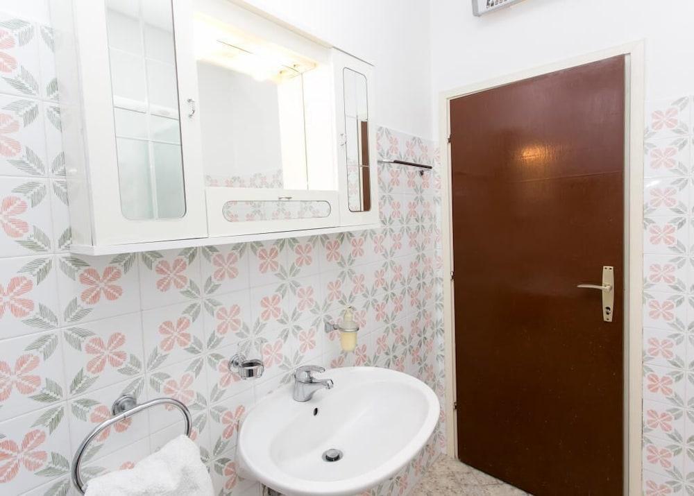 Apartman Debos 1