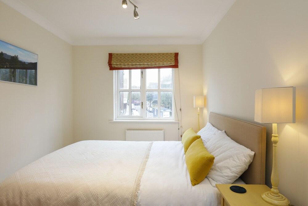 Joivy Calm 2br Apt W Parking & Patio, Near London Eye 2