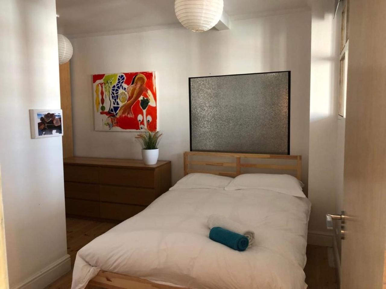 Splendid 1 Bedroom Flat + Terrace (Kentish Town) 2