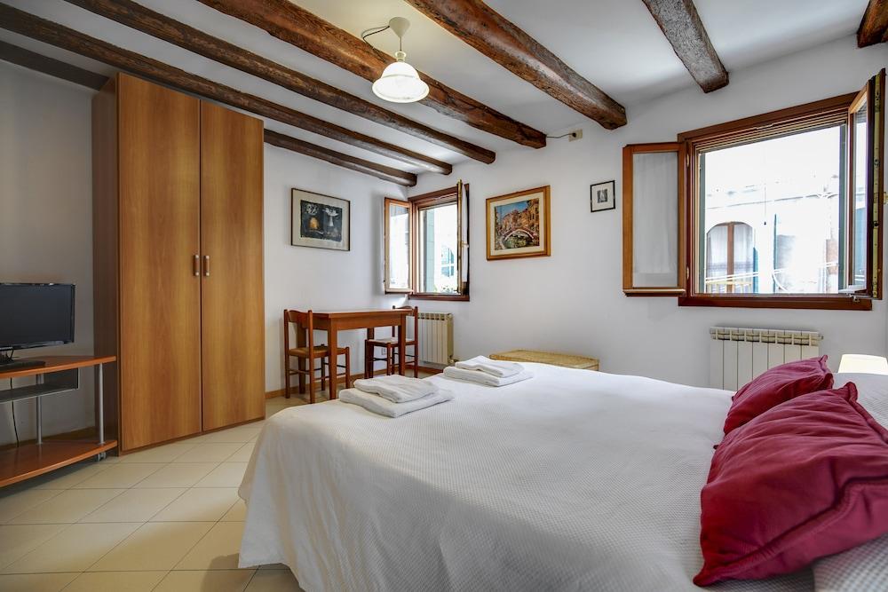 Bed & Breakfast Giardini 1