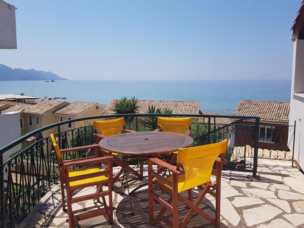 Glyfada Gorgona Apartments