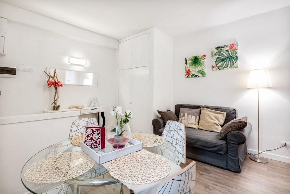 Ponte Vecchio & Boboli Modern Apartment 