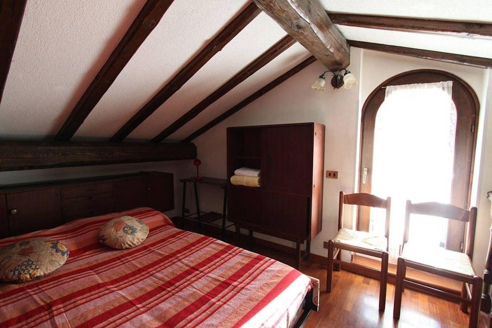 Cozy Apartment in the Historic Centre of Bellagio