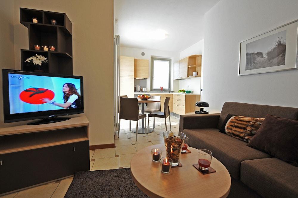 Belvedere Apt. 4 2