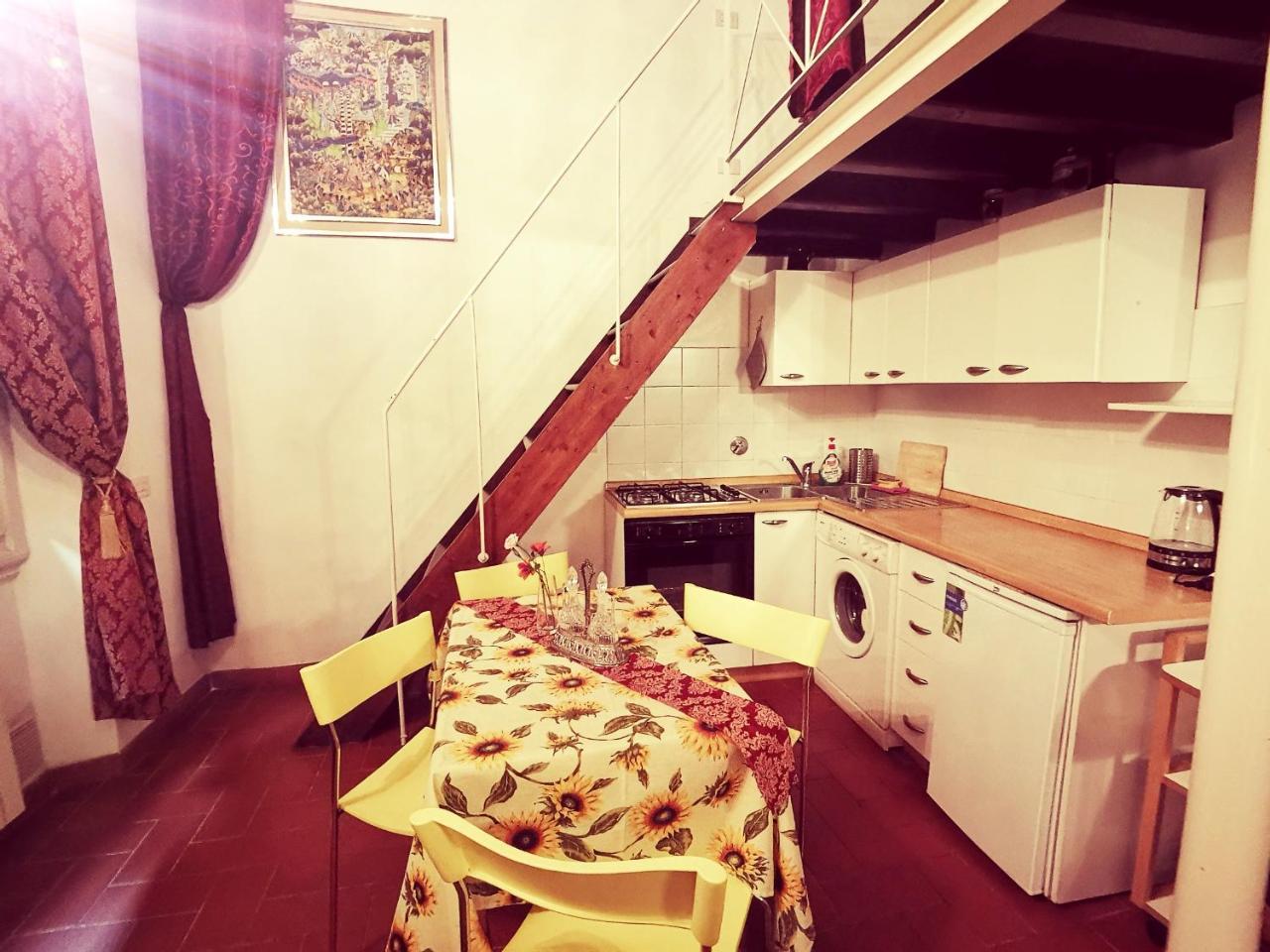 Florentine Style Central Apartments 1