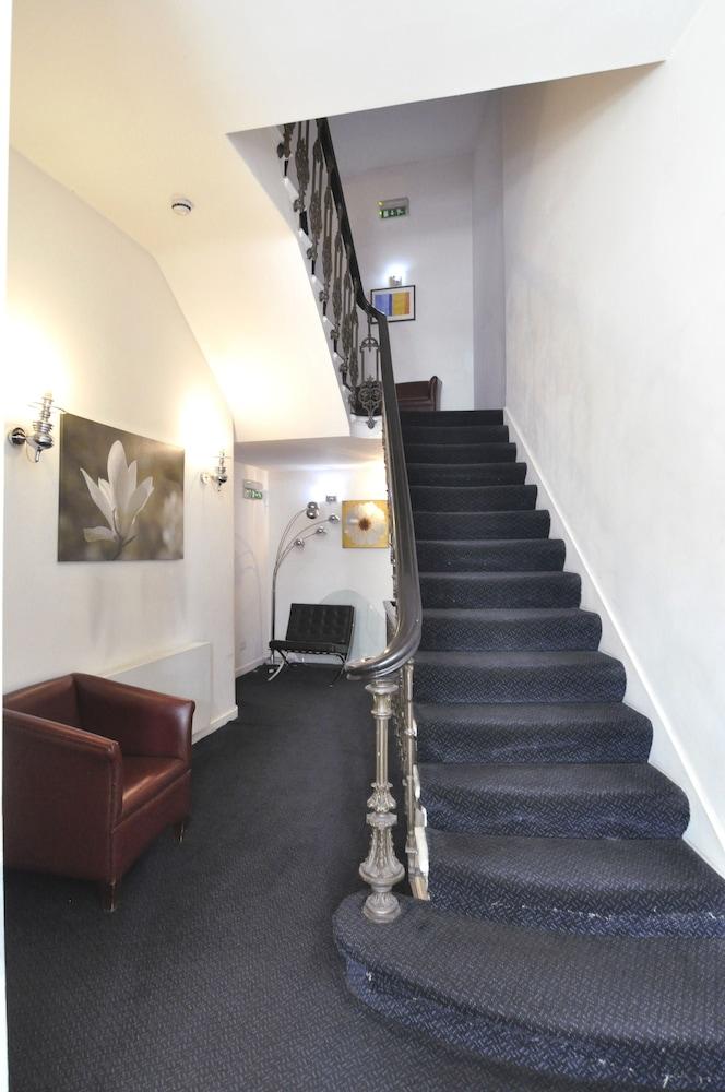 Kensington Hotel Apartments 1