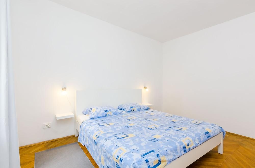 Apartment Leon 1