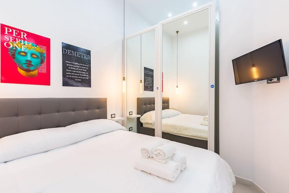 Baubo - S. G. Armeno by Napoliapartments 2
