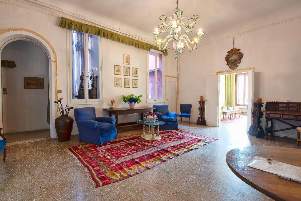 Palazzo Dona Formosa 2