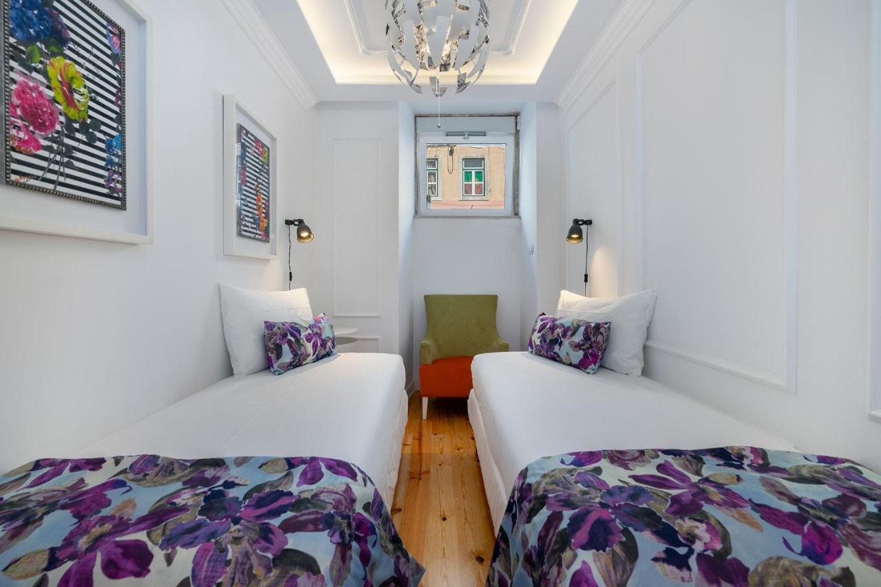 Whome | Great Location & Large Family Apartment W/Patio 2