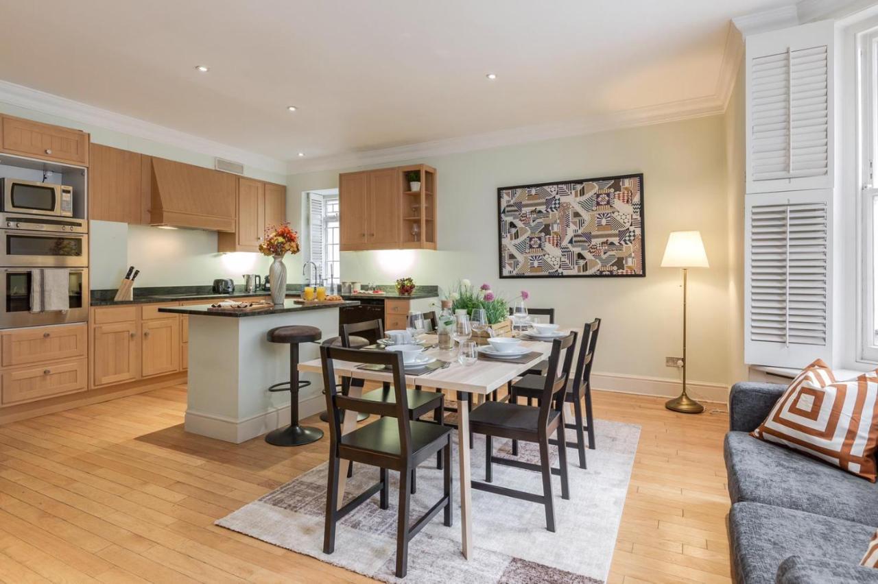 Luxurious Central Kensington Apartment 2
