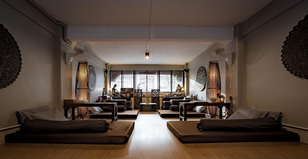 Mind Day Hostel Khaosan (Adults only)
