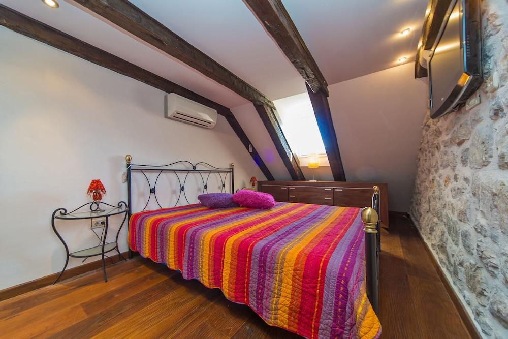 Apartment Amfora 2