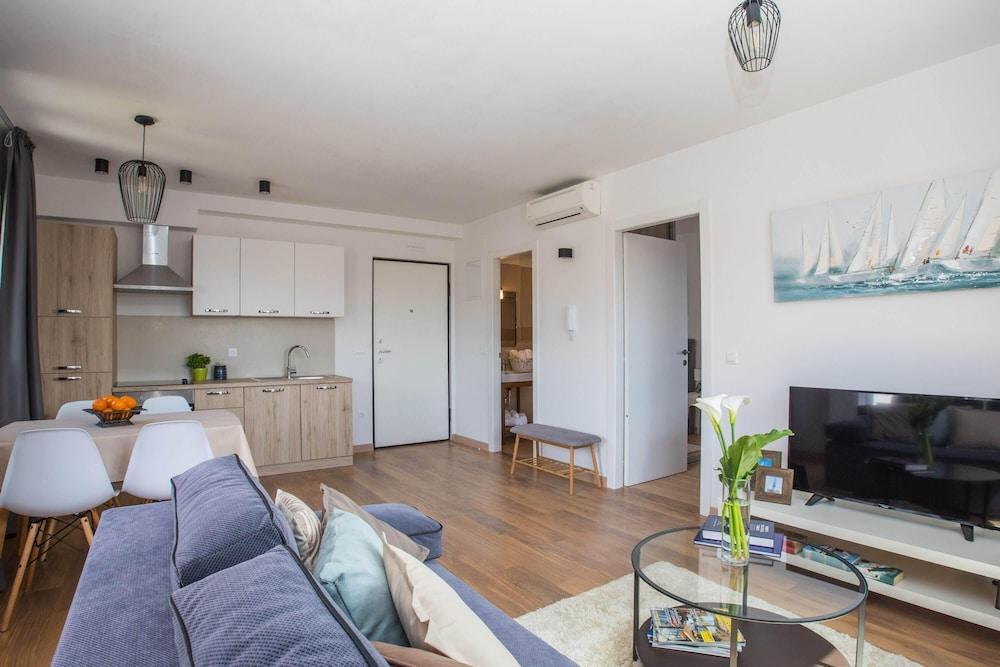 Apartment Navis