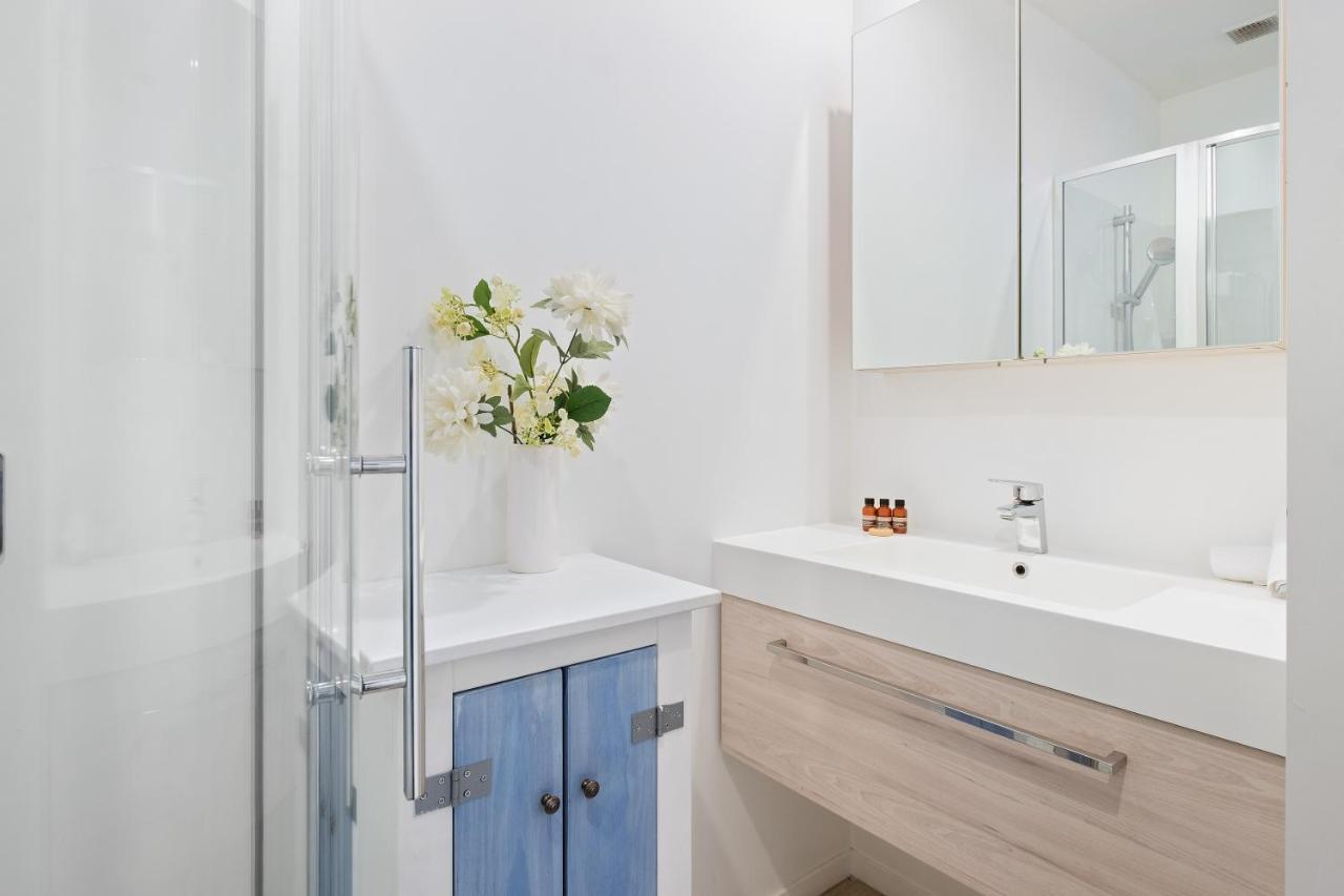 Brookside Gem - Modern 2 Bedroom Apartment 2