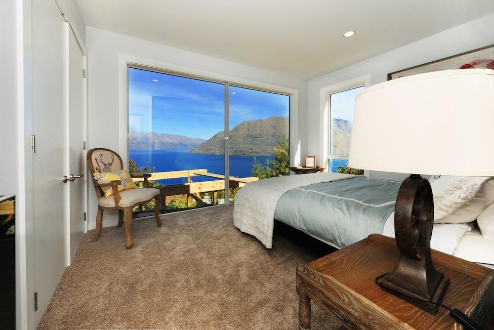 Dh Lakeview Villa 1