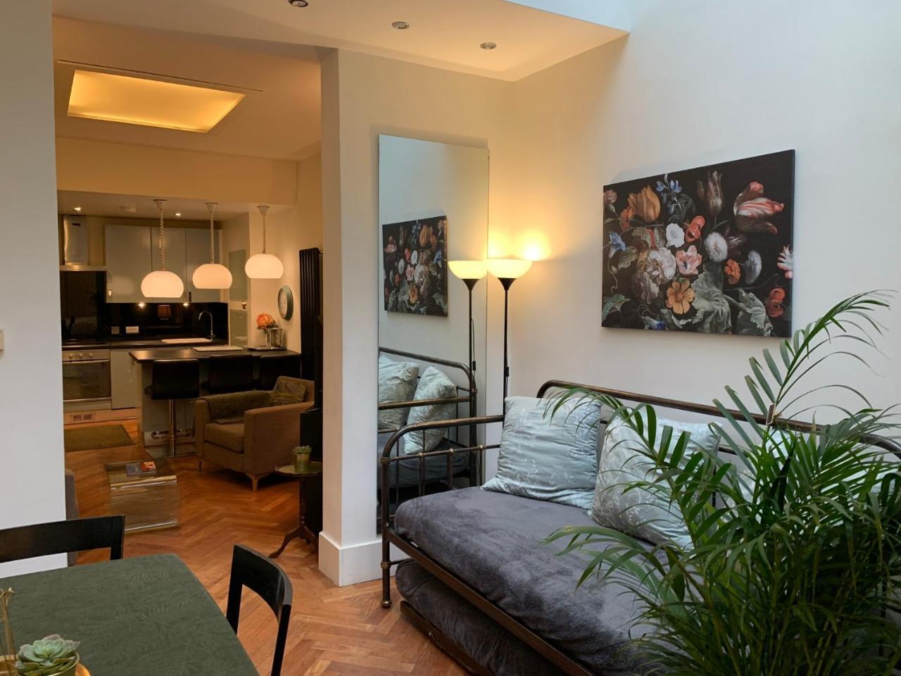 Hyde Park 3bed with Patio As Seen on TV House Hunters International 2