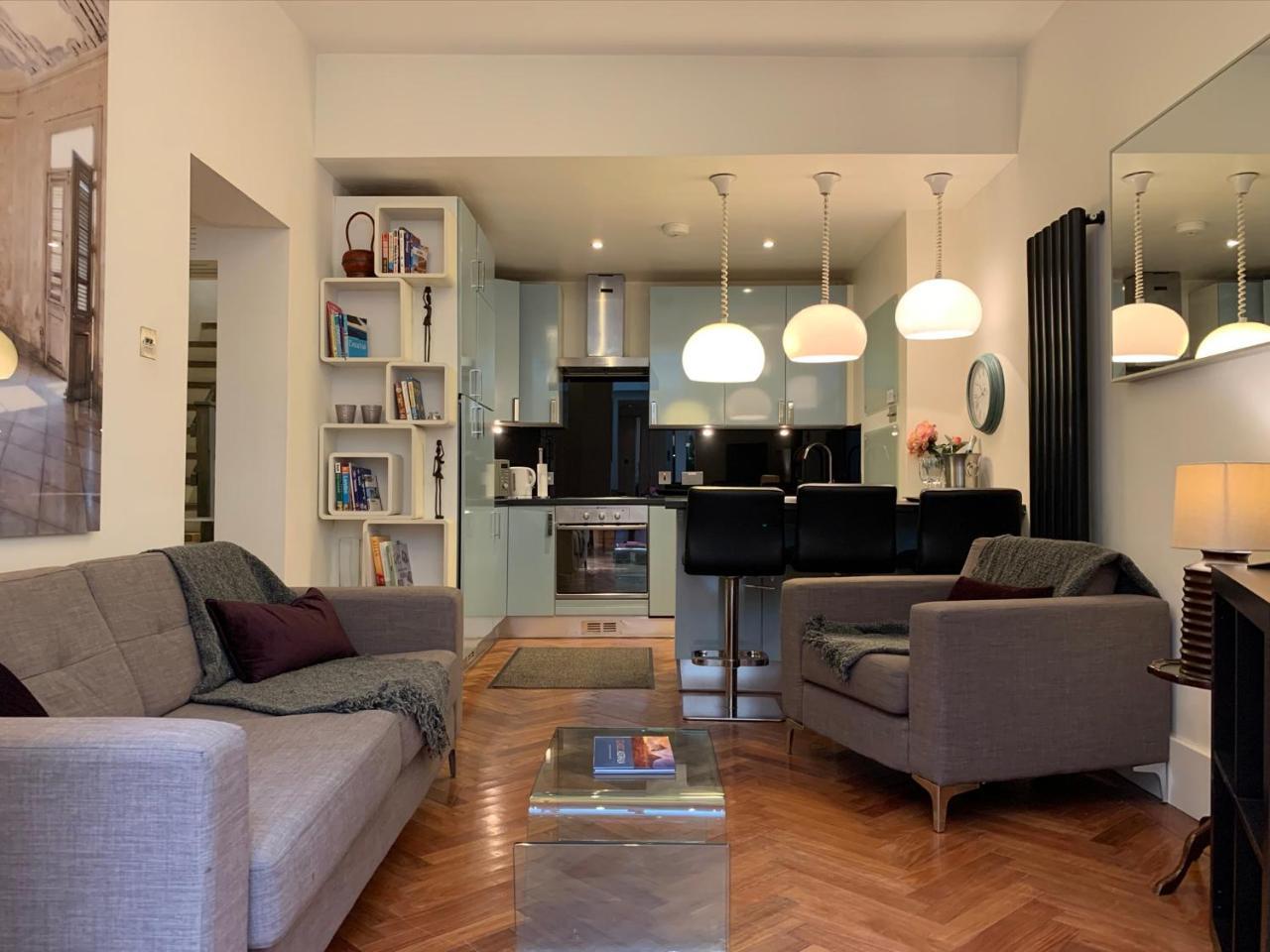 Hyde Park 3bed with Patio As Seen on TV House Hunters International