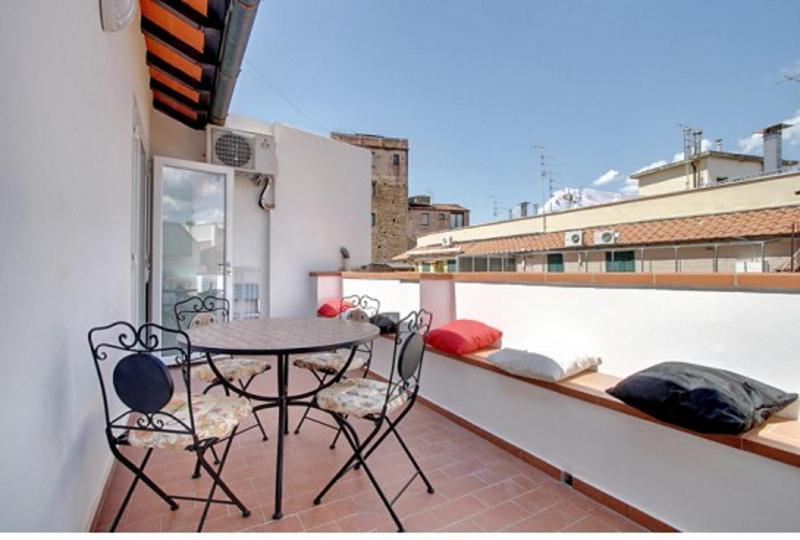 Ponte Vecchio Appartment 2