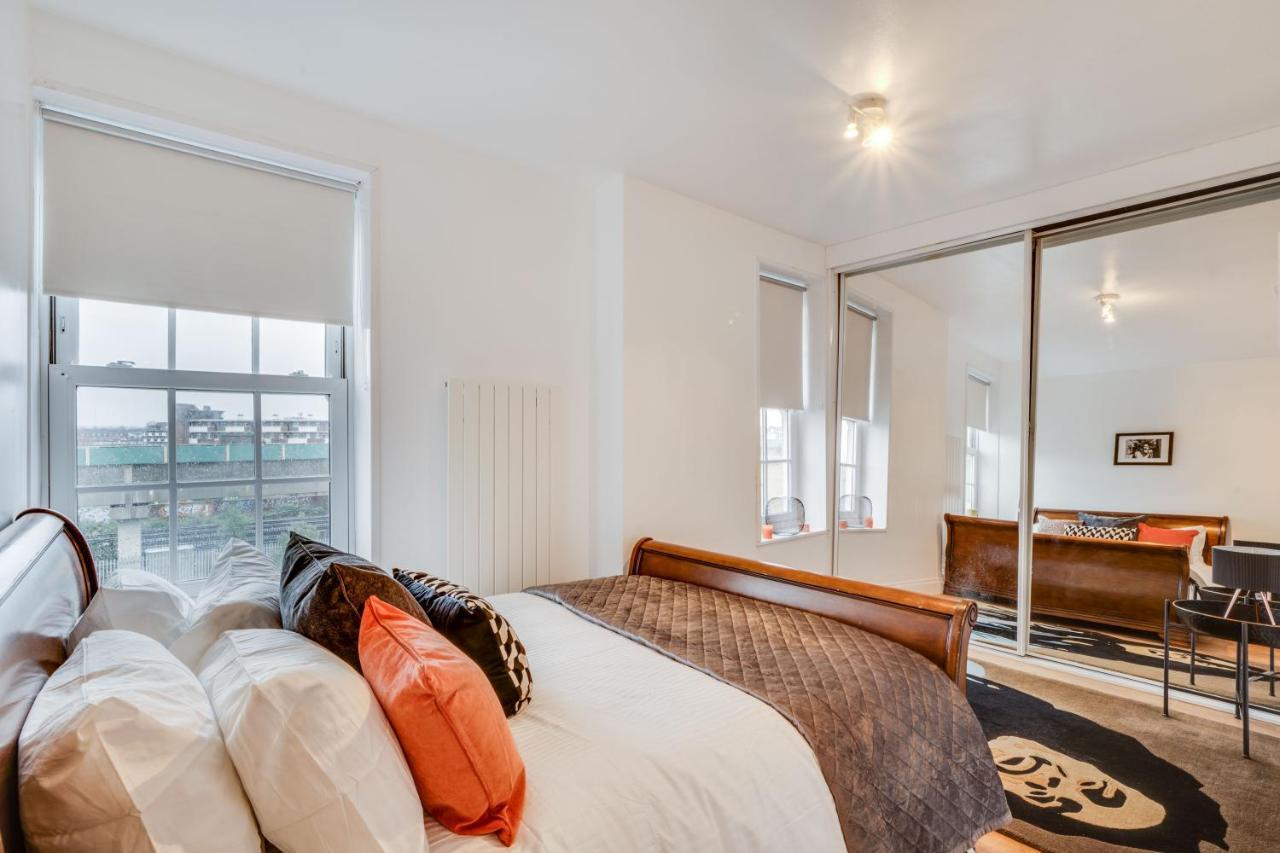 Nine Elms, Battersea 2 Bed Apartment 1