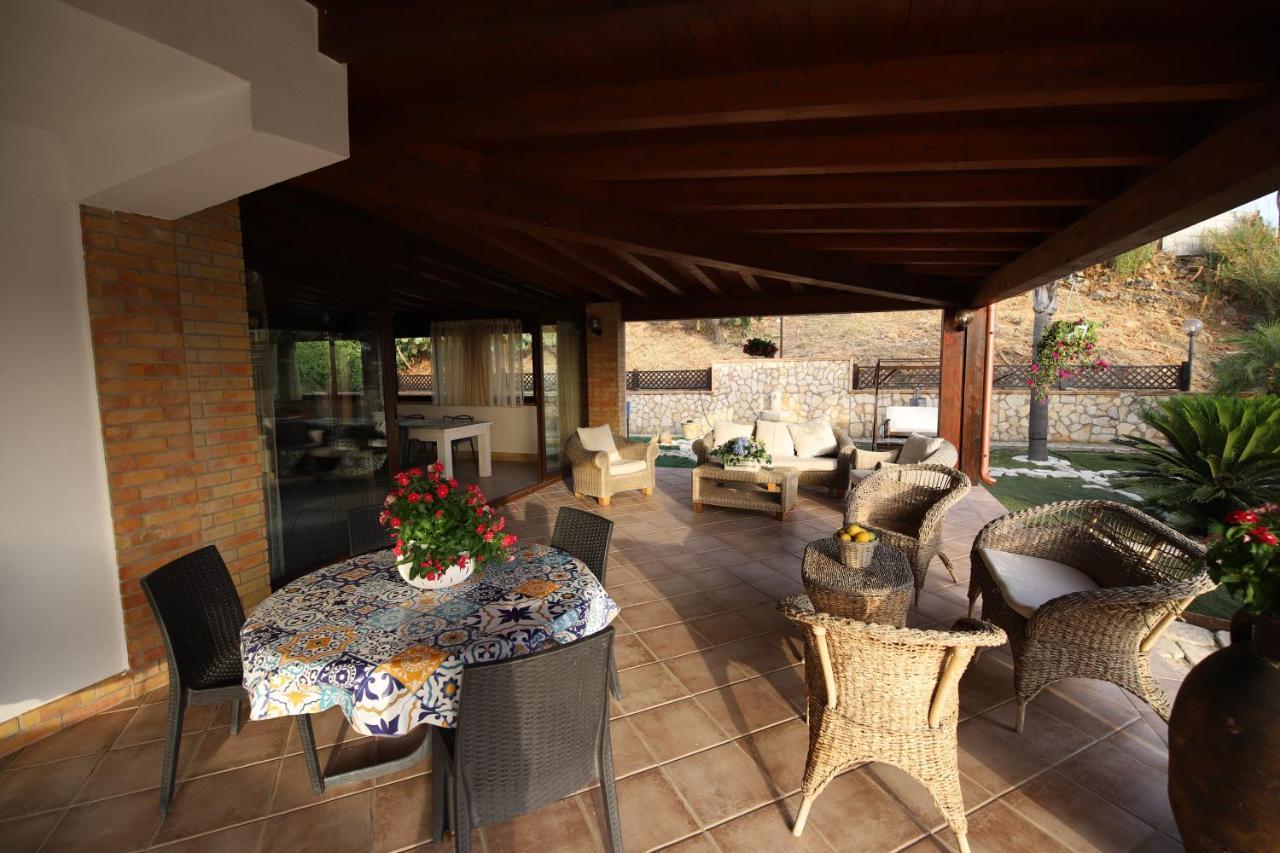 Villa Elisa 1