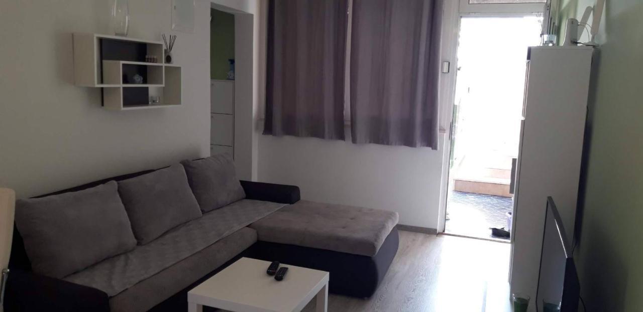 Apartment Oscar 1