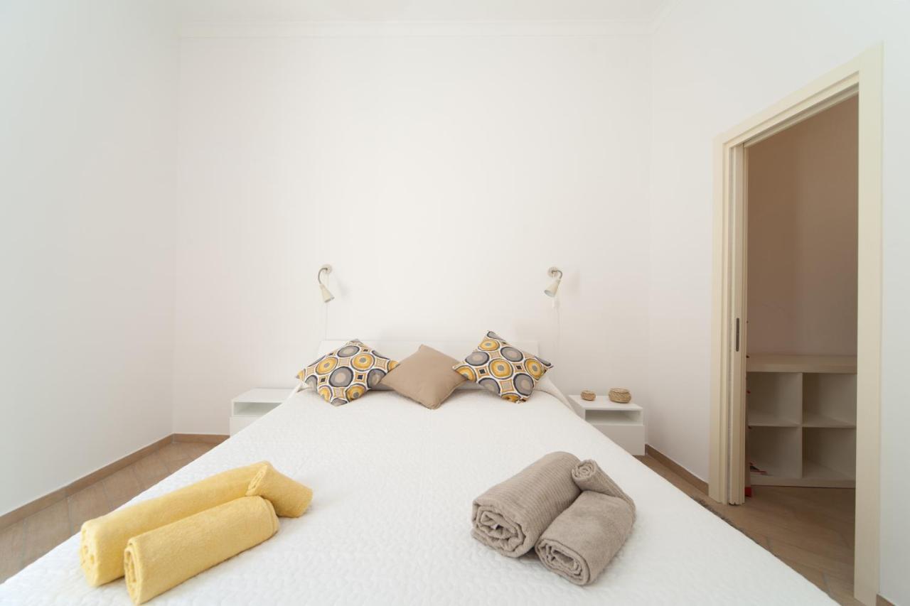 Napoli Centro Suite - Duomo Apartment 2