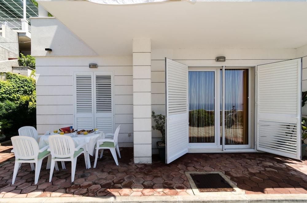 Apartment Faros