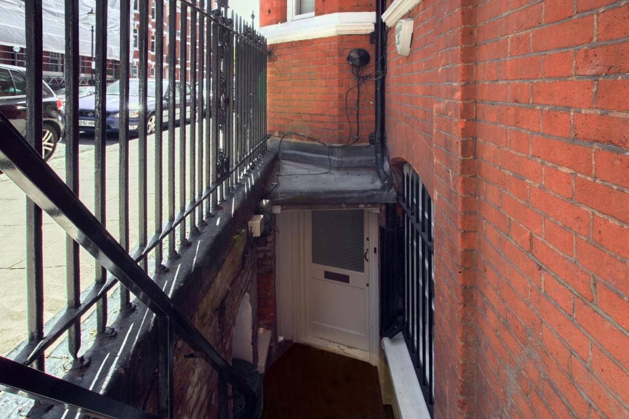 Stunning Flat with a Lovely Terrace Near King'S Road 1