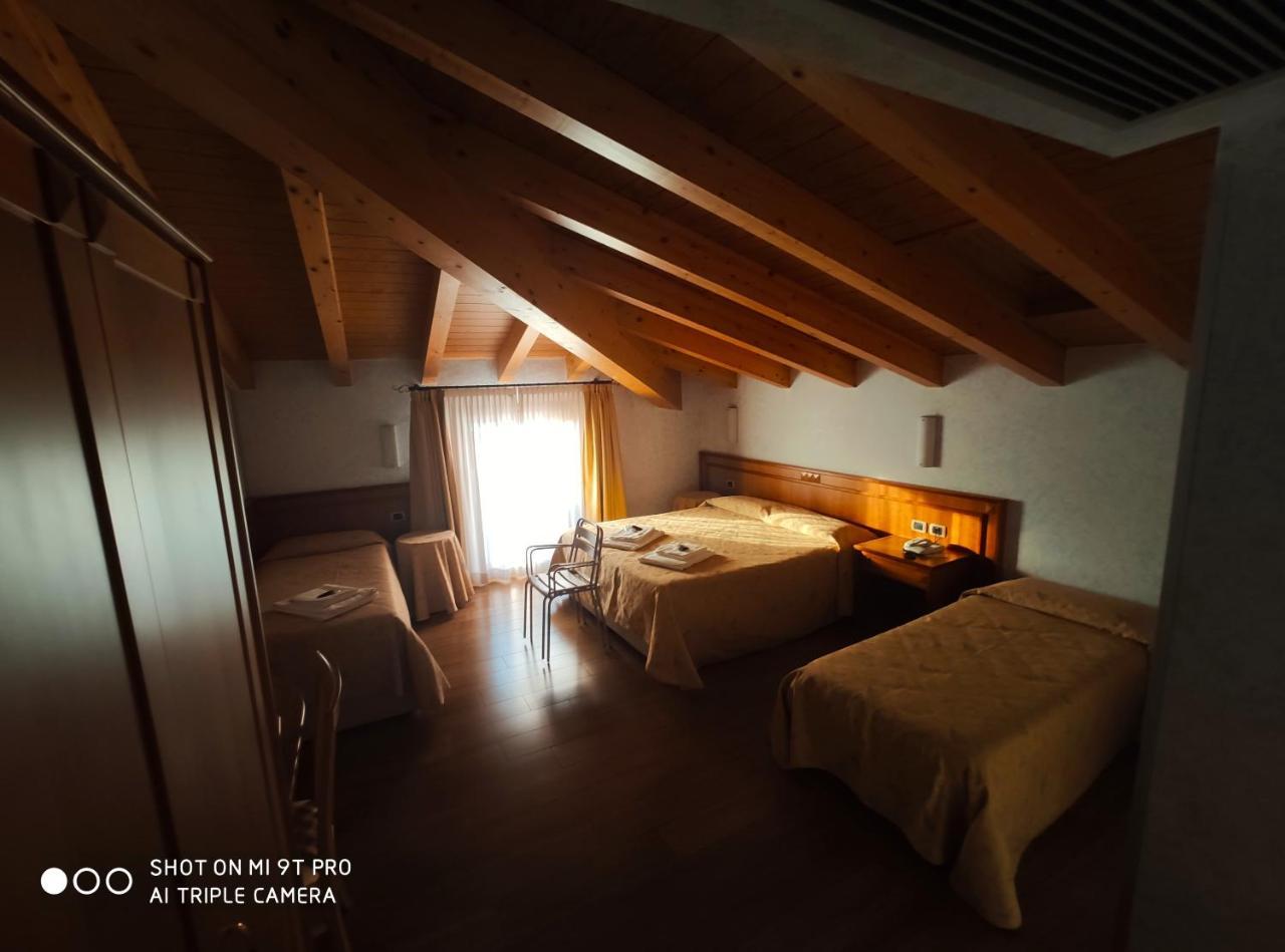 Azzano Holidays B&B 1