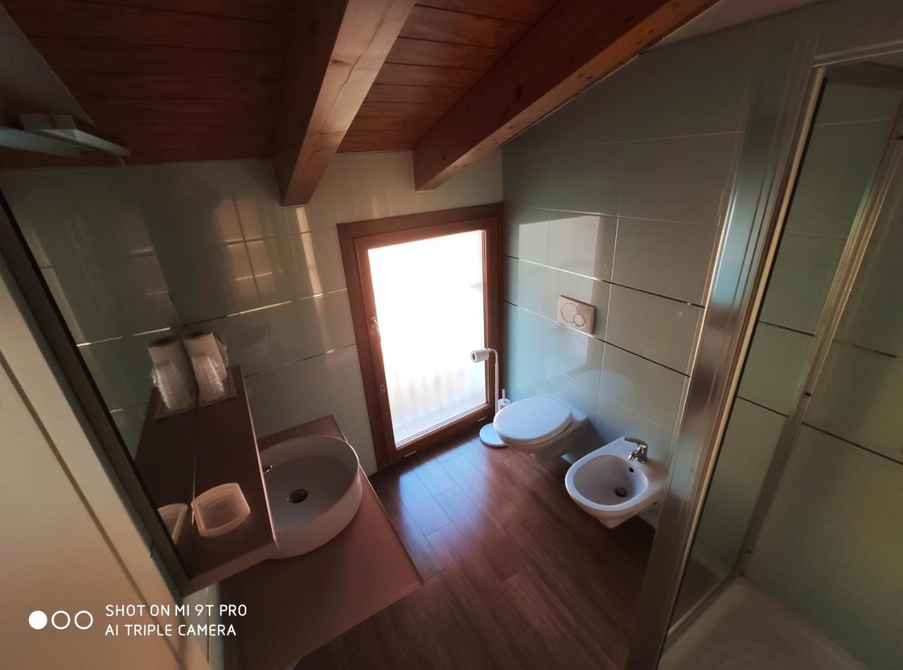 Azzano Holidays B&B 2