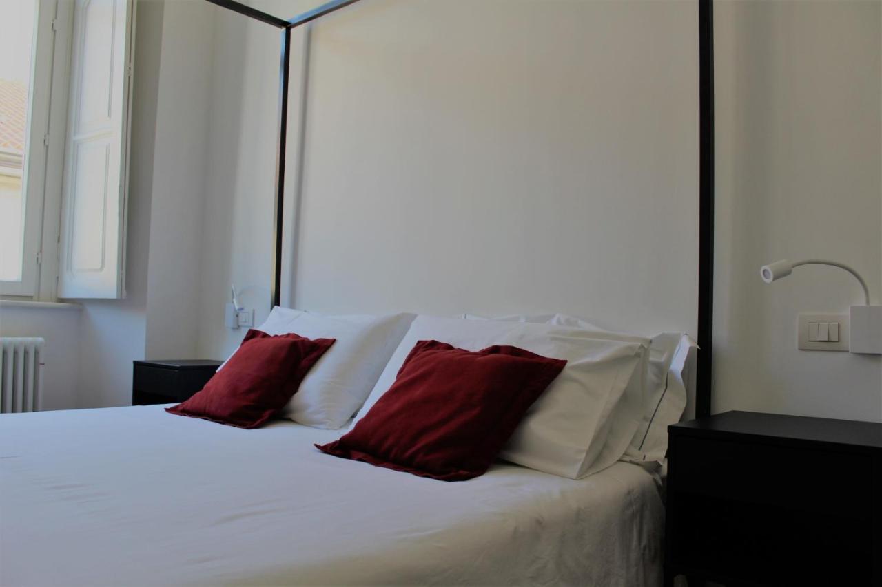 Palazzo Della Torre Elegant Apartment in Como 1