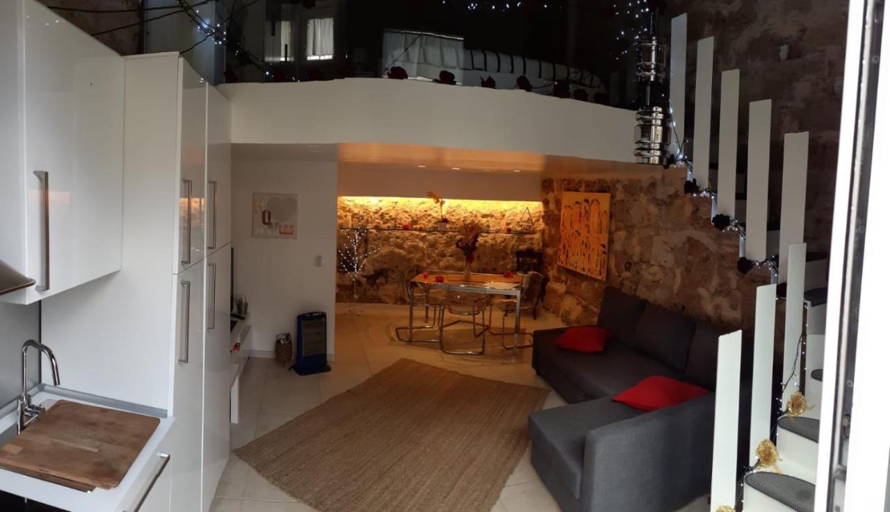 Home Sotto L'arco 1
