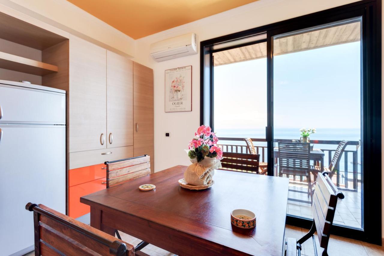 Taormina Panoramic Seaview Apartment 2