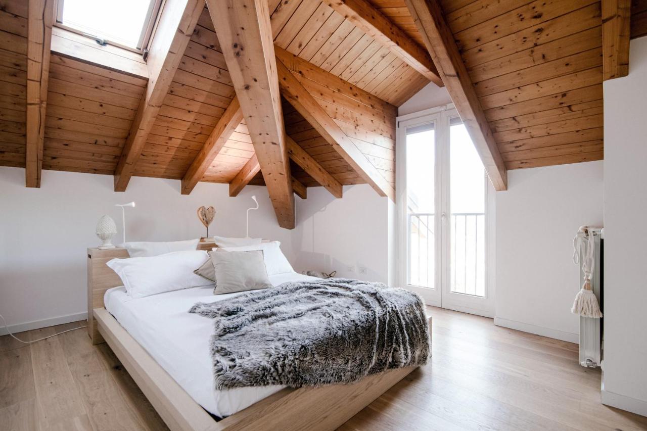 Modern Luxury Attic - Bymyhomeincomo 2