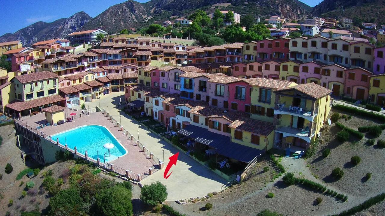 Villetta Bordo Piscina Vista Mare Wi-Fi Gratis