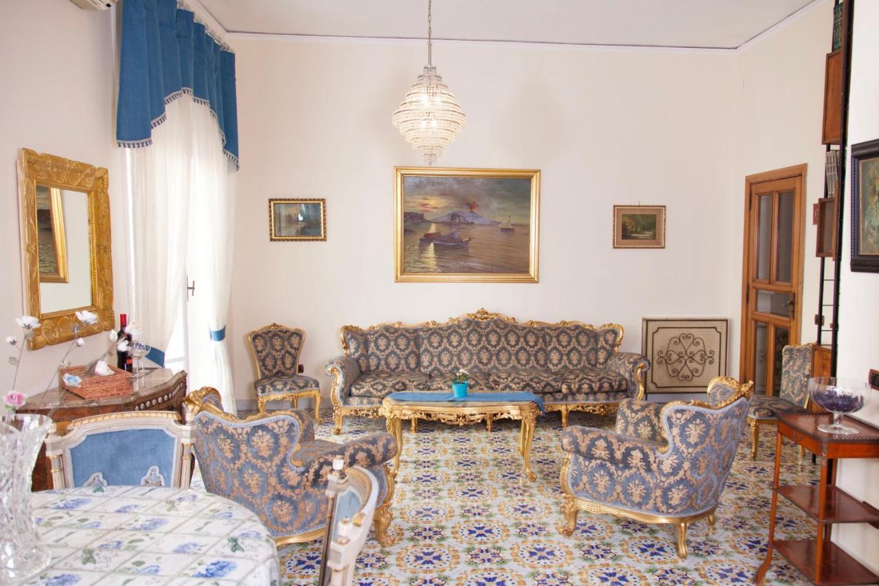 Maman Suite, City Center Near Molo Beverello
