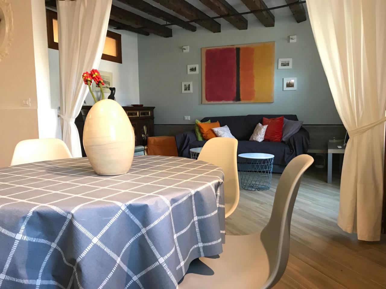 Canal View Apartment 1