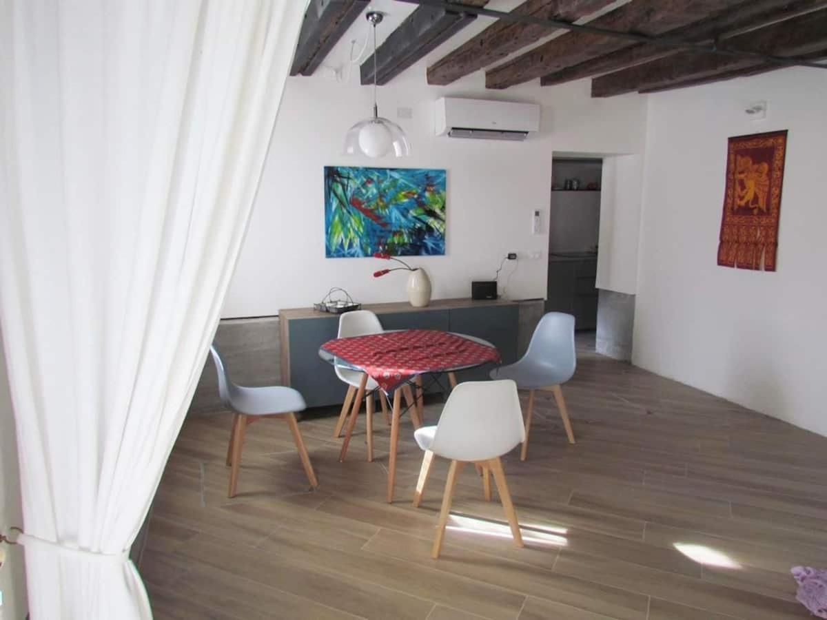 Canal View Apartment 2